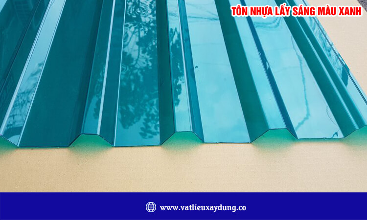 Tôn nhựa lấy sáng màu xanh