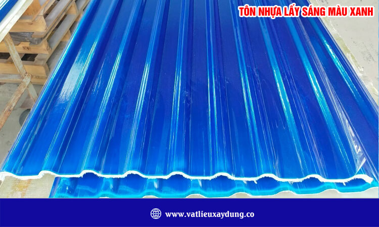 Tôn nhựa lấy sáng màu xanh